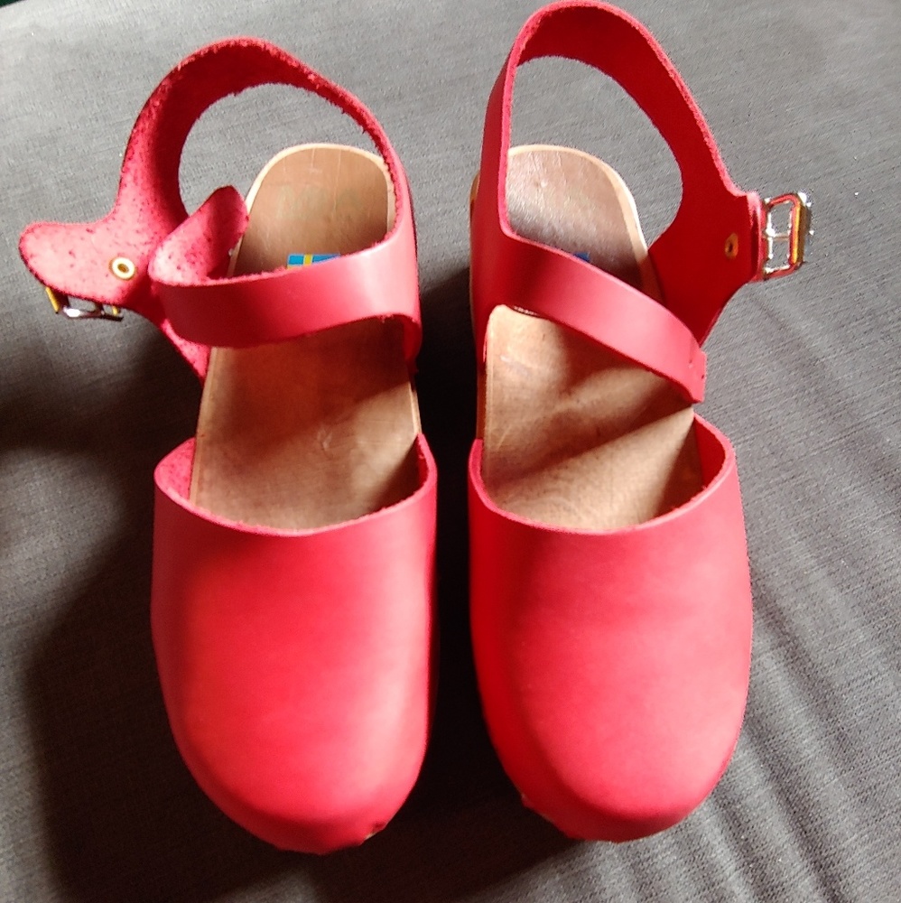 Mia clogs